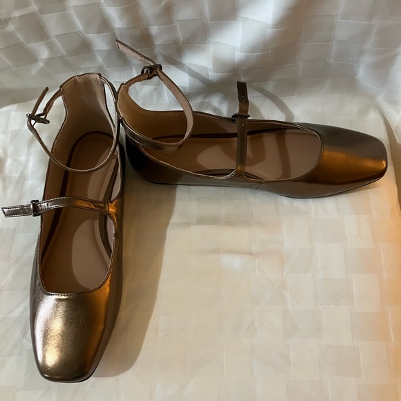 Old Navy Bronze Ankle Strap Flats - Picture 1 of 1